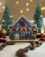 Cozy Crosses Christmas Cafe H004 Counted Cross Stitch Kit, Coffee House on Wood