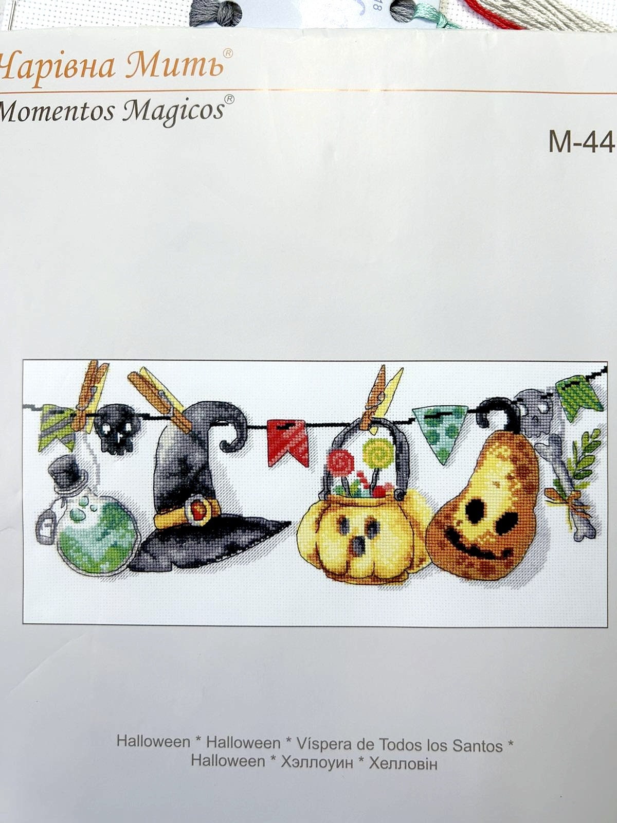Counted Cross Stitch Kit Momentos Magicos, Halloween, M-447
