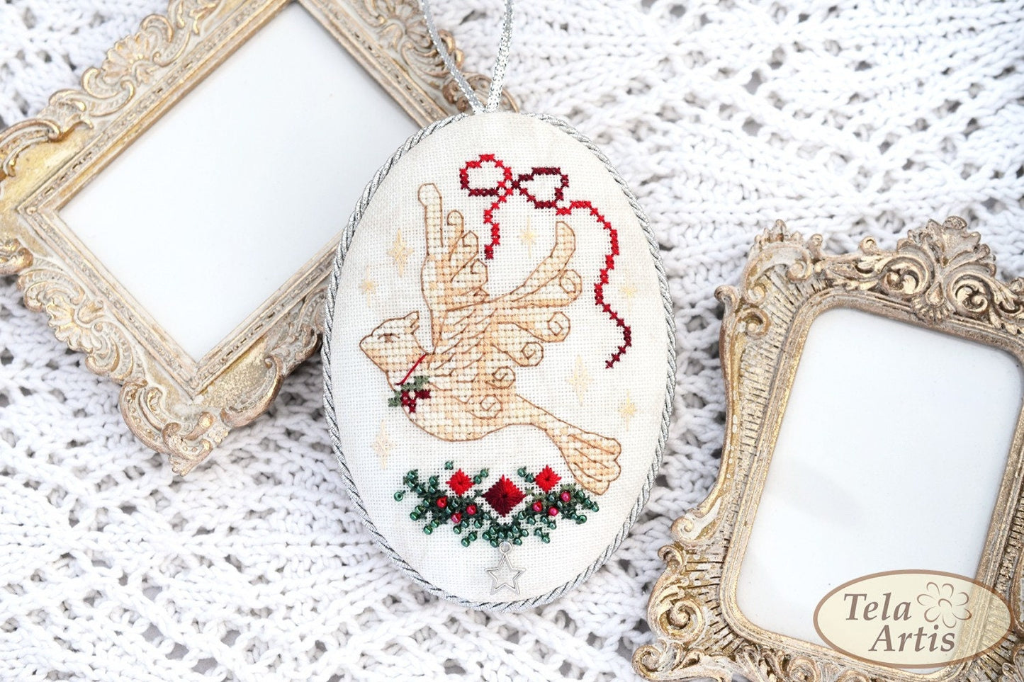 Pin Keep Bird Cross Stitch Kit: Vintage Christmas Ornament, Hand-dyed Threads , Linen