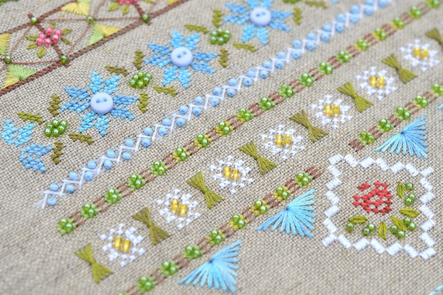 Fun Farm Sheep Cross Stitch Kit, Spring Sampler: Hand-Dyed floss, Linen canvas