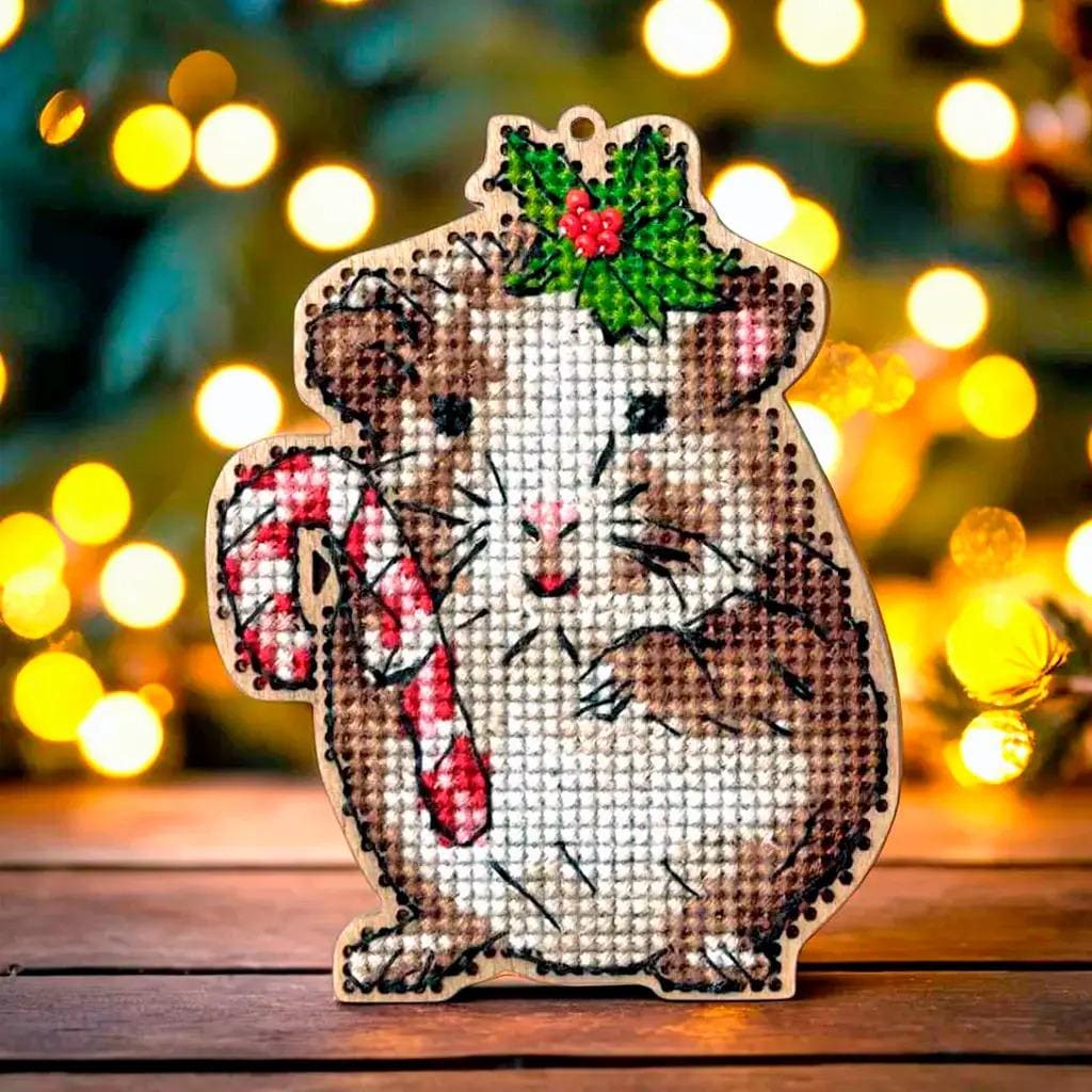 Christmas Cross Stitch Kit on Wood – Holiday Guinea Pig with Candy Cane – DIY Ornament with Beads – LW-056