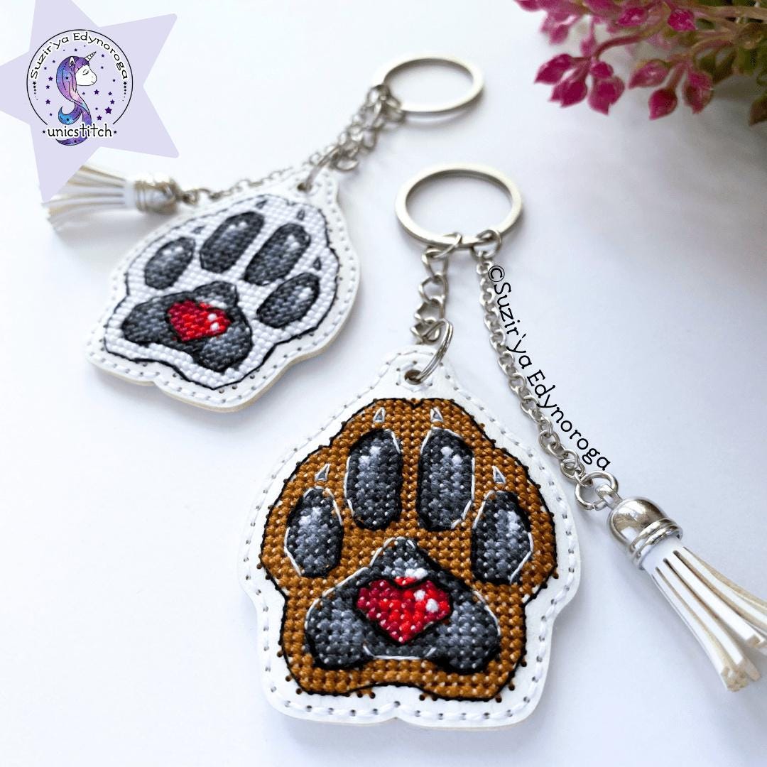 Embroidery kit Brown dog paw on white (1096), threads on flexible base