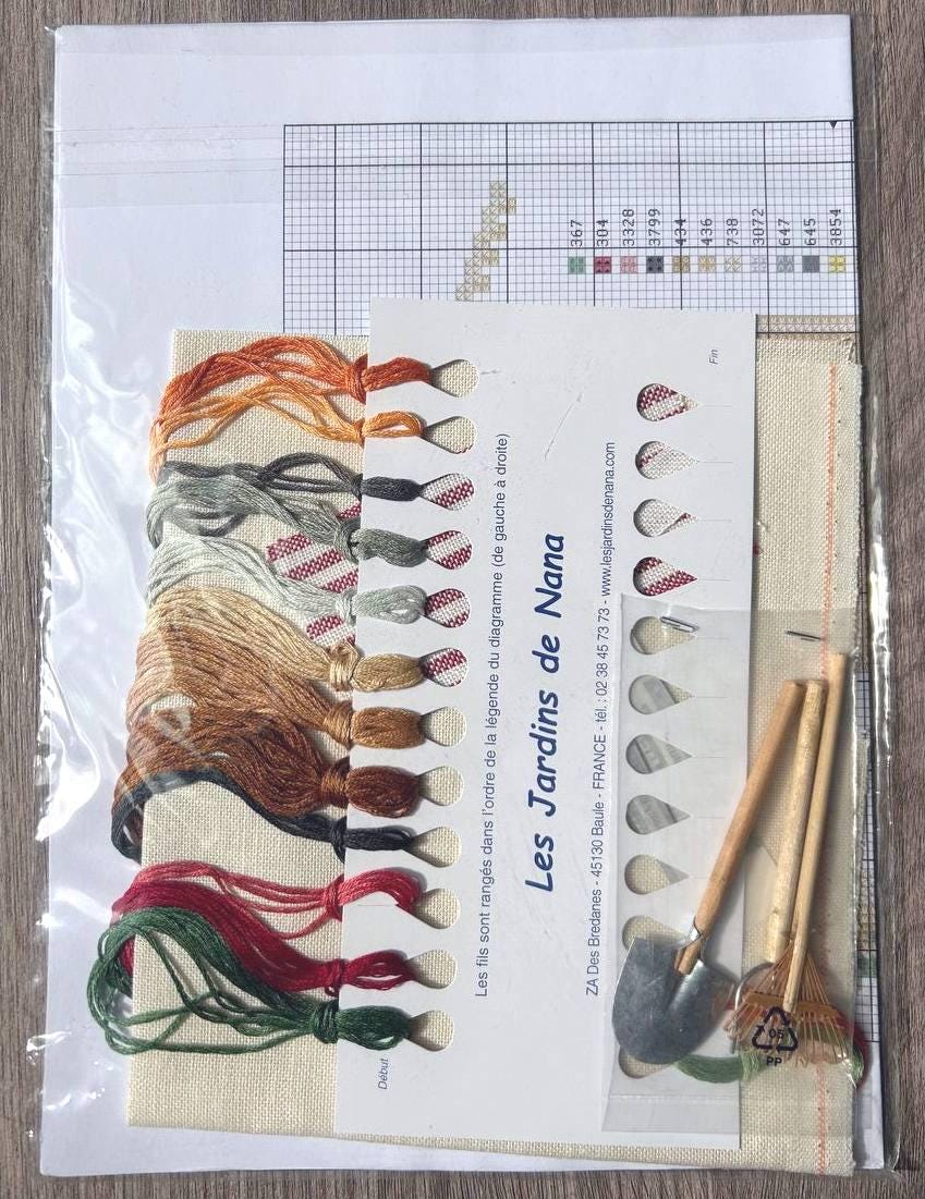 Cross Stitch Kit Lucas Cabine de jardin (Kit)- DV05 France