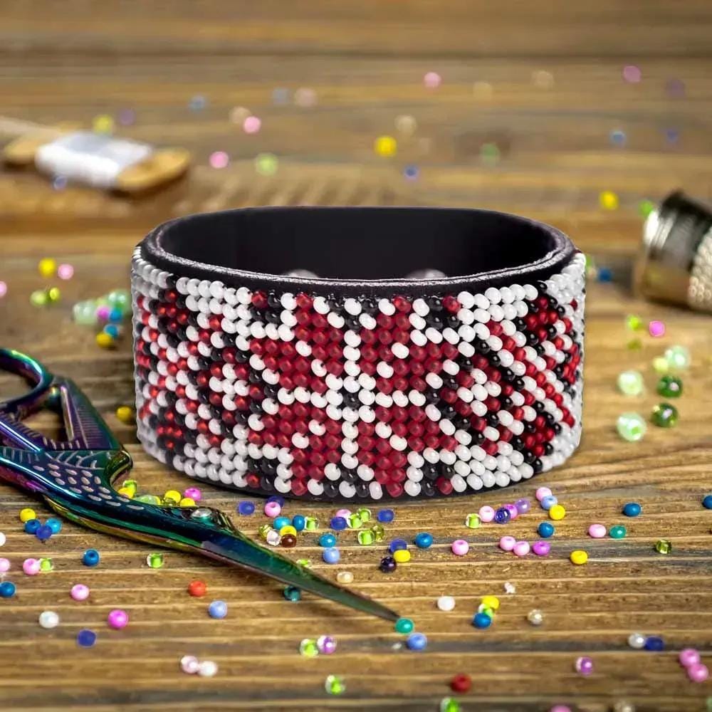 Embroidery Kit faux leather bracelet on the arm Ornament, BB-119. Fast DIY Kit