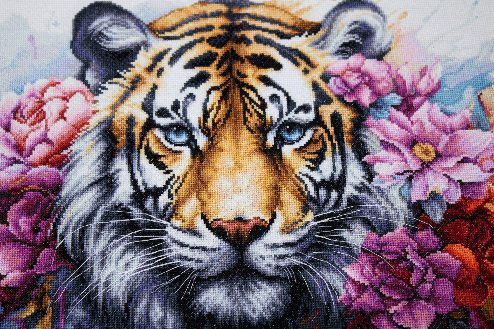 Counted Cross Stitch Kit Luca-S - Wild Life Of Predator, BU5033