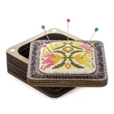 Pincushion kit  plywood with cross stitch top, 8,5*8,5 cm, Wonderland Crafts TL-078 DIY