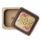 Pincushion kit  plywood with cross stitch top, 8,5*8,5 cm, Wonderland Crafts TL-078 DIY