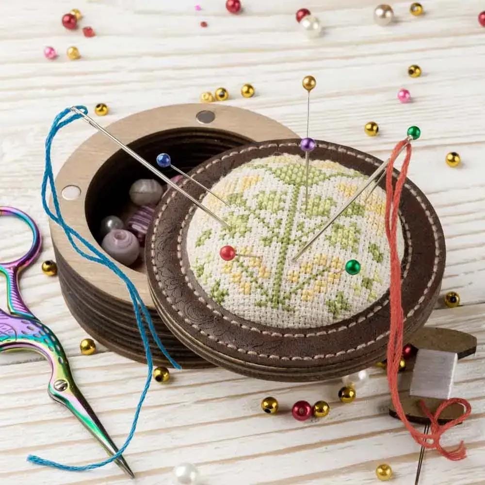 Pincushion kit, set for making a needle holder plywood, 8,5*8,5 cm, TL-82
