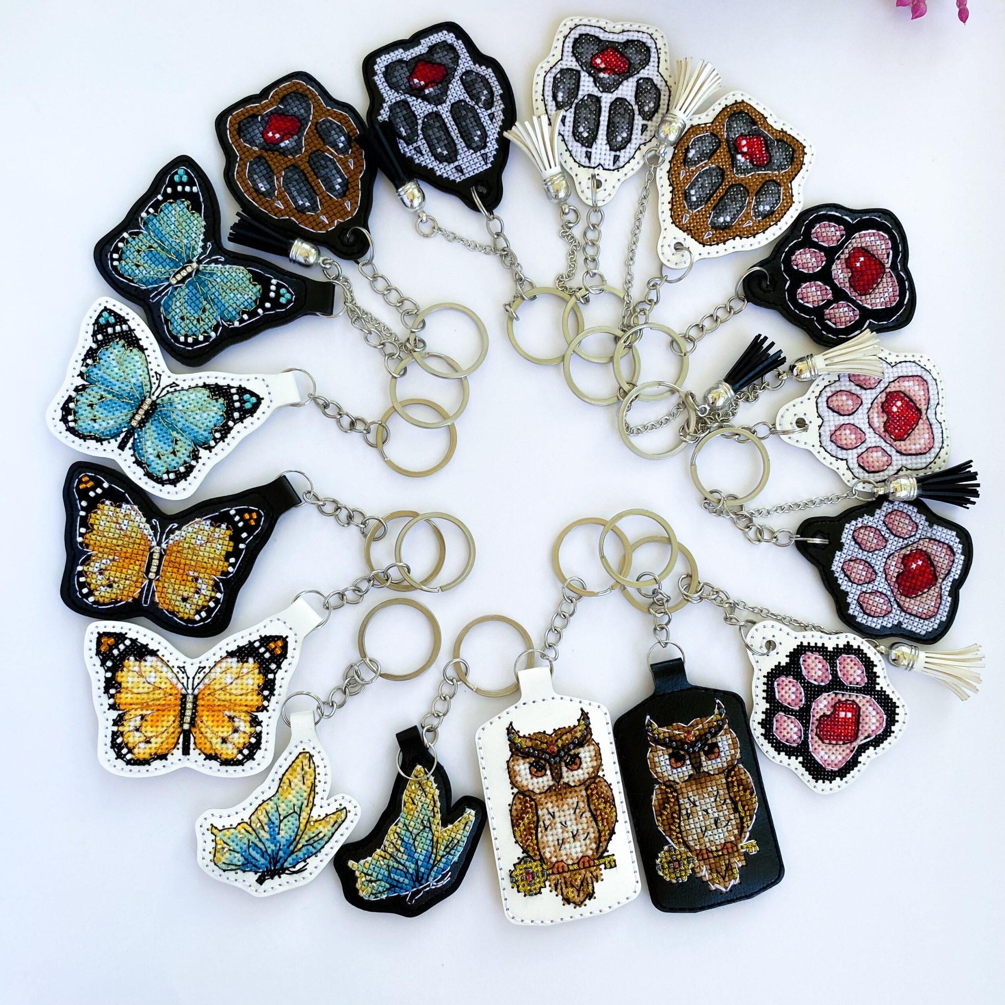White Cat Paw Embroidery Kit: DIY Keyring, Leatherette Base