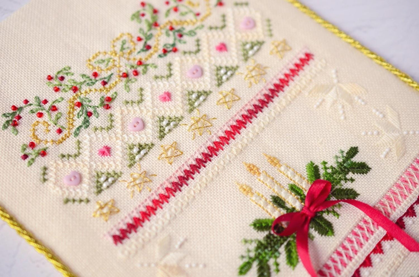 Christmas lace Cross Stitch Sampler Kit: Tela Artis Hand-Dyed DMC, Evenweave Fabric