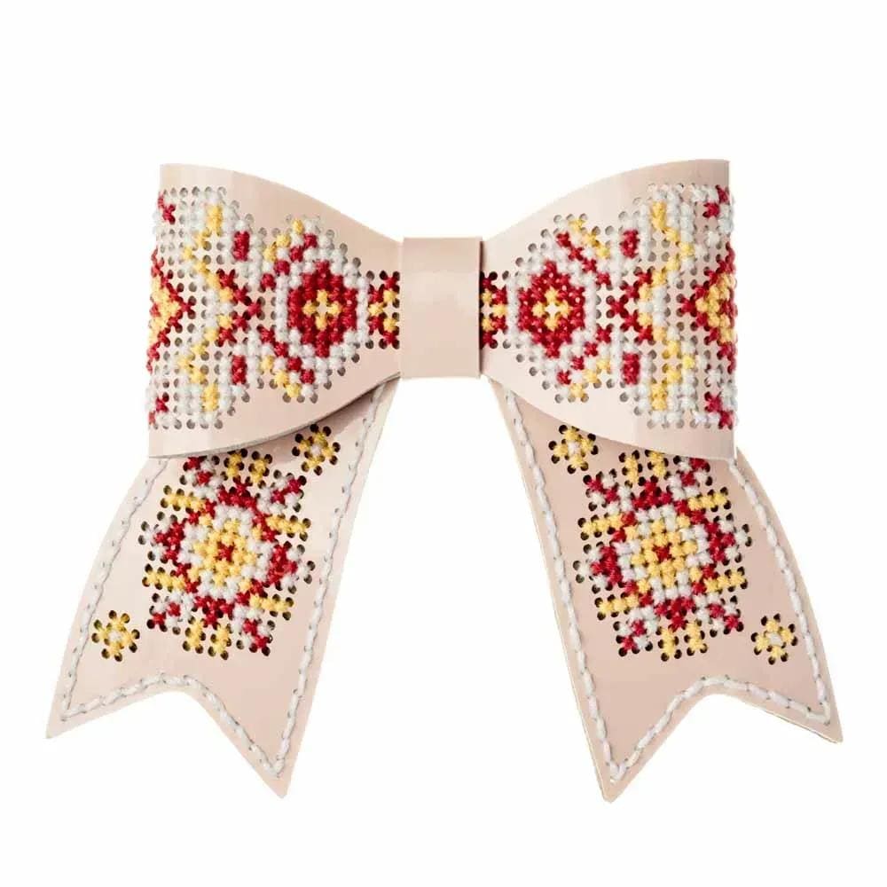 Embroidery kit on artificial leather "Hair Clip - Morning Dew" (single-sided) FLHL-103 white, pink