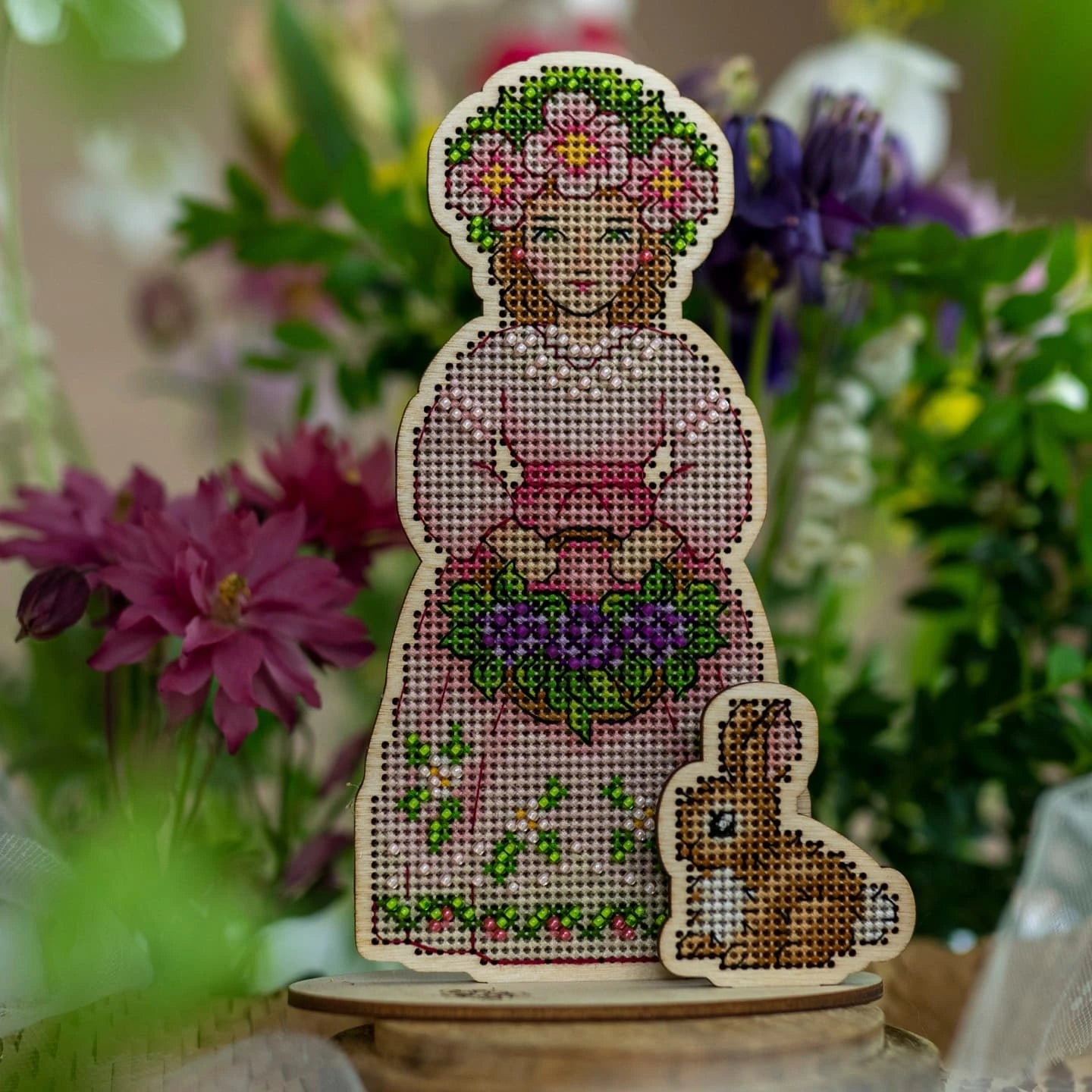 Cozy Crosses Spring Girl M018 Counted Cross Stitch Kit, Spring Figure on Wood