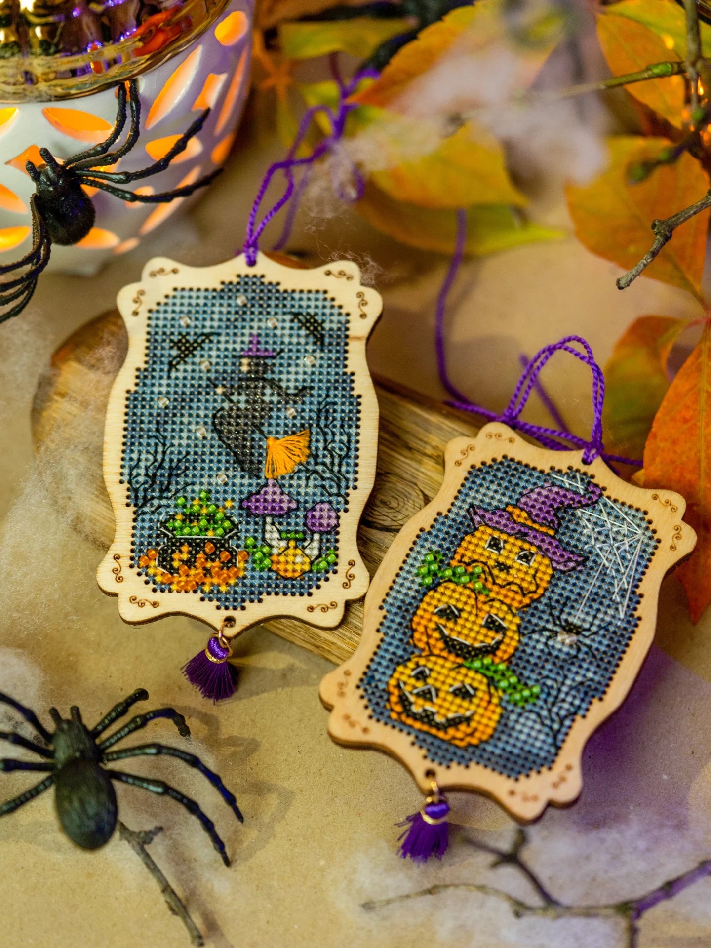 Cozy Crosses Pumpkin Pranks M022 Counted Cross Stitch Kit, Halloween Ornaments on Wood, Set of 2