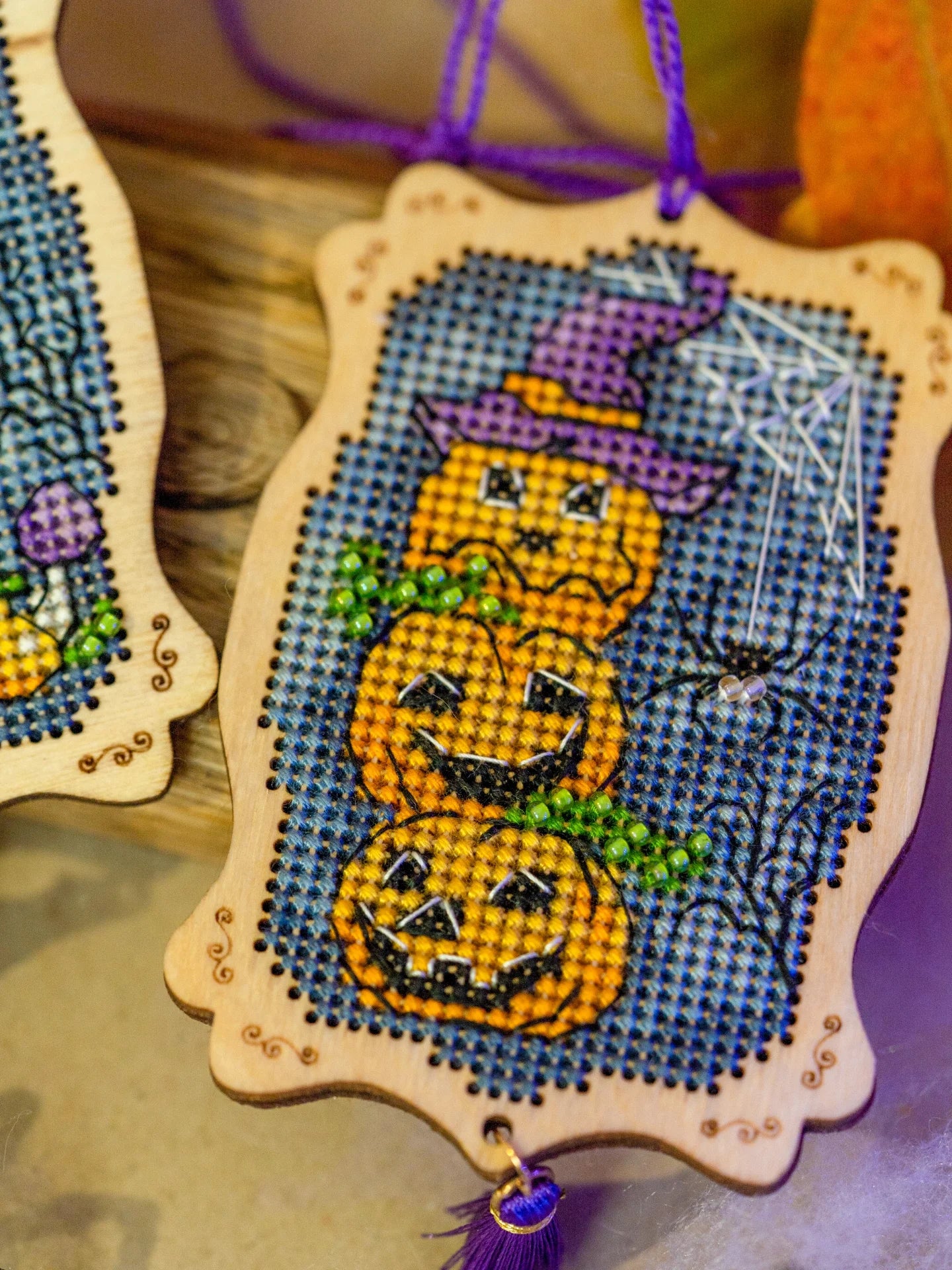 Cozy Crosses Pumpkin Pranks M022 Counted Cross Stitch Kit, Halloween Ornaments on Wood, Set of 2