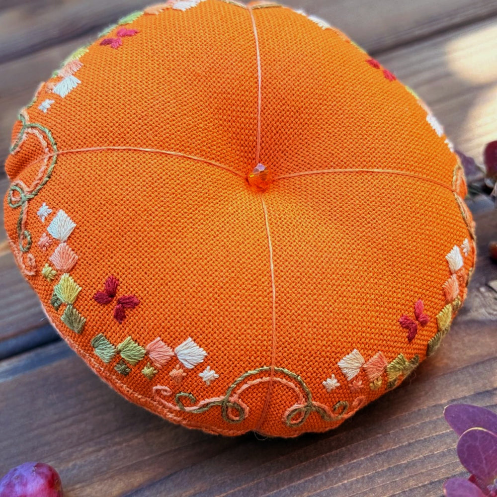 Pumpkin Fall Heart Counted Cross Stitch sampler Tela-Artis X-357, Evenweave Fabric