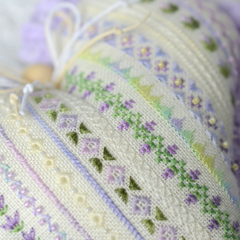 Lavender Heart Cross Stitch Kit X-391, Zweigart Cashel 28ct Hand Dyed Floss Miyuki Beads