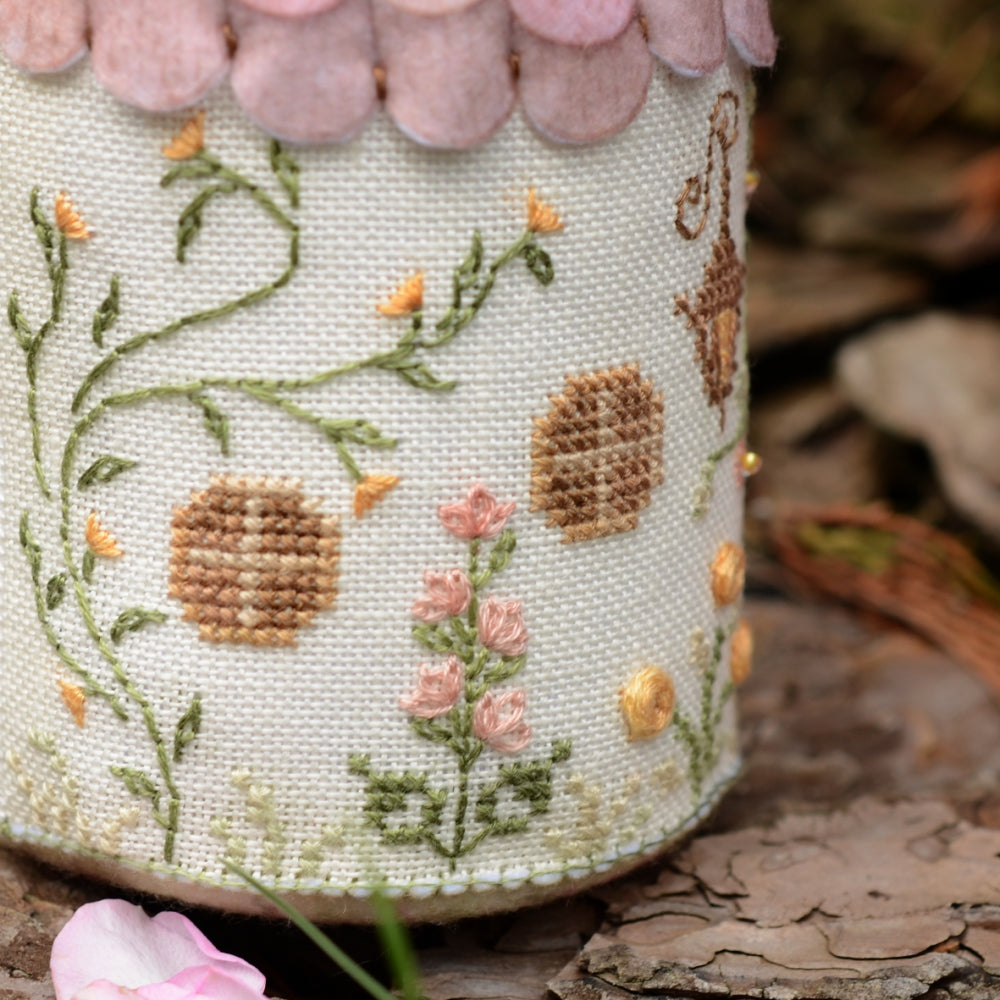 Rose and Mallow Fairy House 3D Cross Stitch Kit, 3D Village House, 28 ct Linen Tela artis x-804
